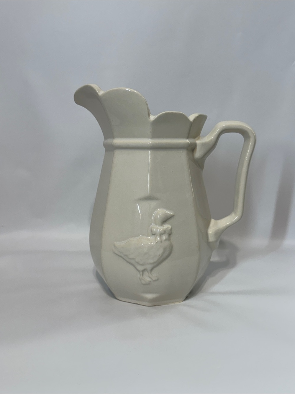 Vintage McCoy Pottery White Country Goose/Duck Ceramic Pitcher – Mold 2155 USA